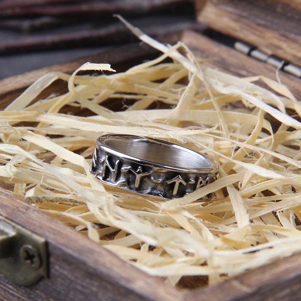 Runic Script Ring