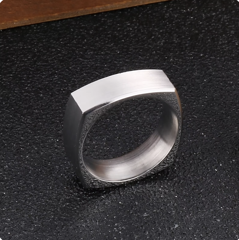 Vintage Ring - Square